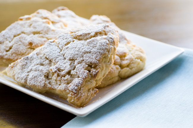 lemonCreamScones